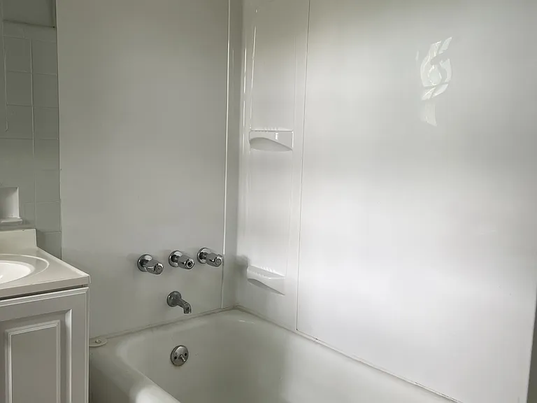 18 Wellington Ave — Photo 11