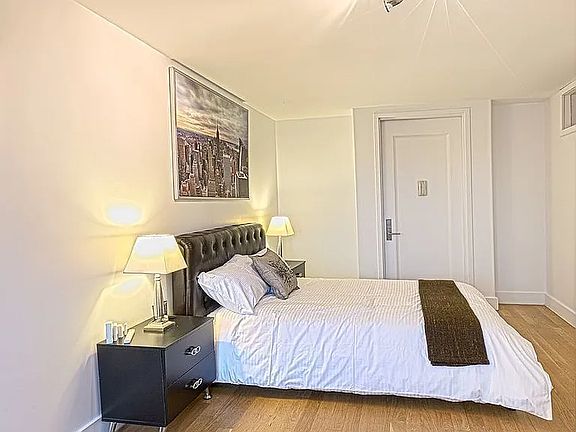 3rd image of 156 Hope St APT 2D