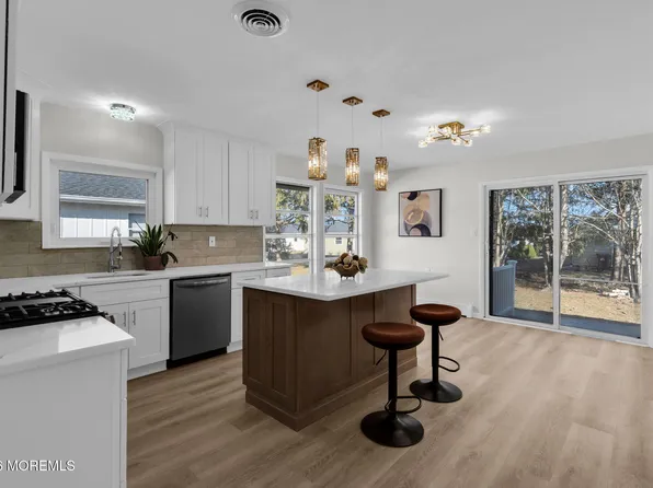 336 Saint Thomas Drive, Toms River, NJ 08757