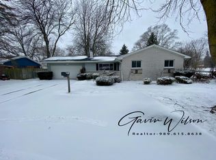2479 Hemmeter Rd, Saginaw, MI 48603