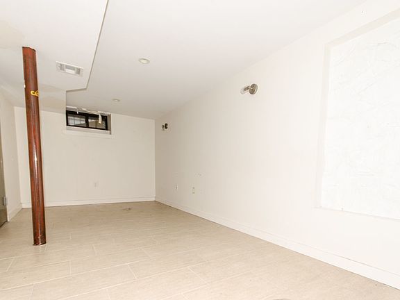 5th image of 227 Wyckoff Ave APT 1R
