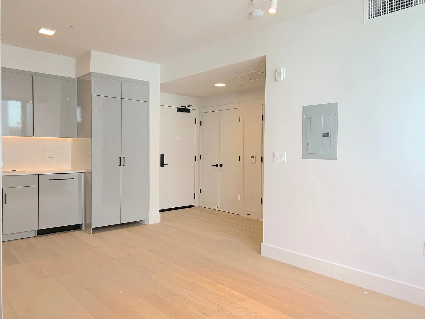 901 Tennessee Street ** — Photo 3