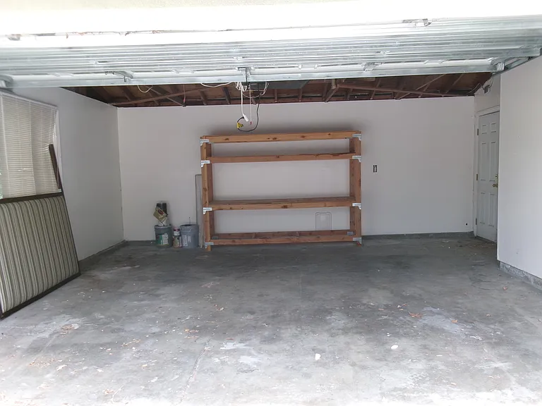 22942 Leadwell St — Photo 28