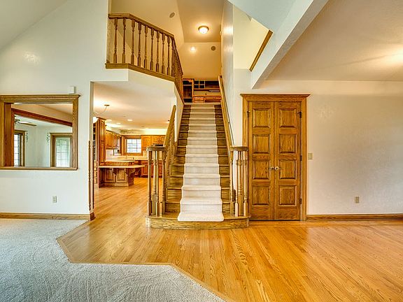 3rd image of 6617 Parsons Ct
