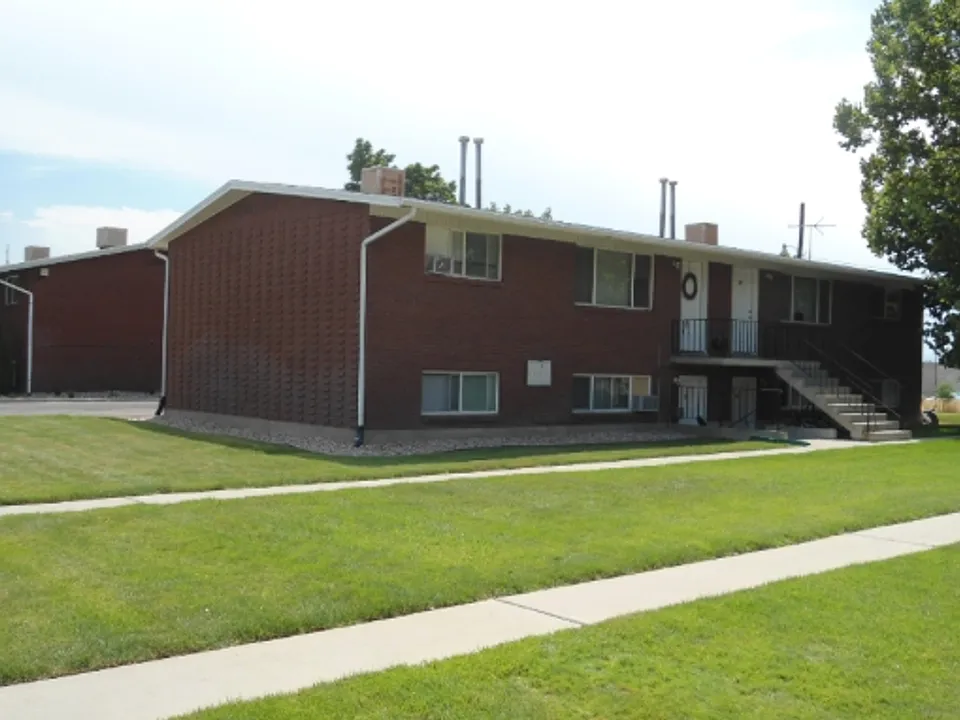 371-377 N Main St