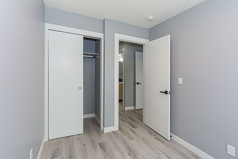 Edmonton Apartment for rent - 3 Bedrooms — photo 38