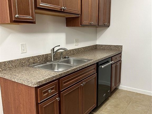 5th image of 16365 Heather Ln APT 203