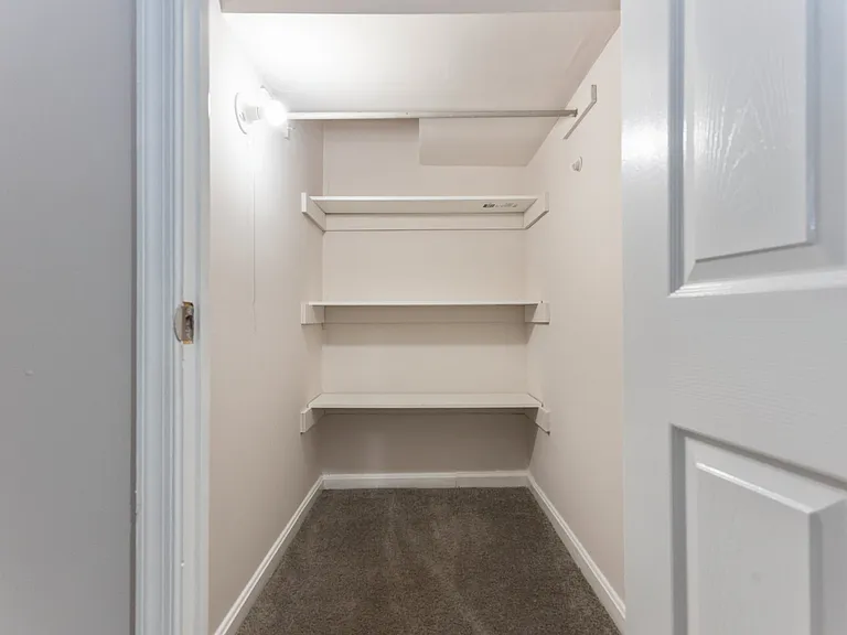 1514 N Luzerne Ave — Photo 24
