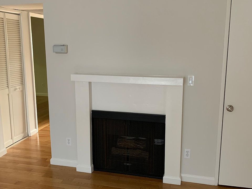 1st image of 835 N Croft Ave #A104