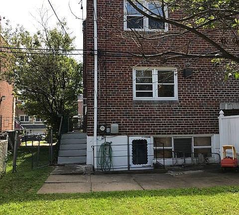 4th image of 1974 Beyer Ave
