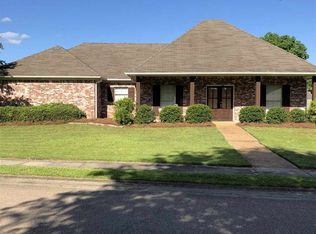116 Creekside Dr, Canton, MS 39046