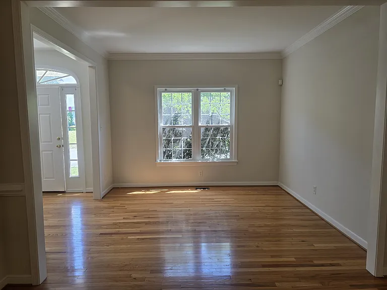 9521 Pine Trails Ct — Photo 3