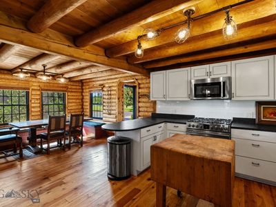 25 Big Chief Trl, Bozeman, MT, 59718