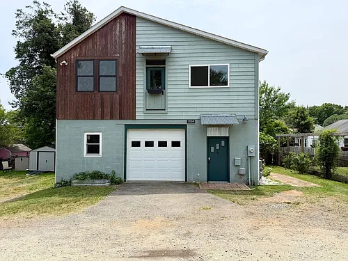 1500 Meridian St Photo 1