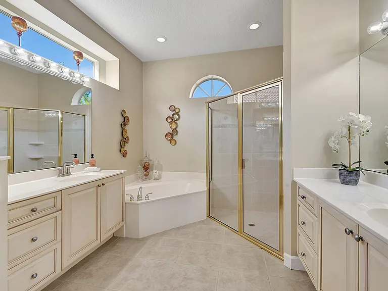 827 SW Grand Reserves Blvd — Photo 17