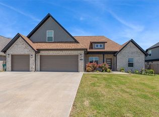 1158 Camerino St, Springdale, AR 72762