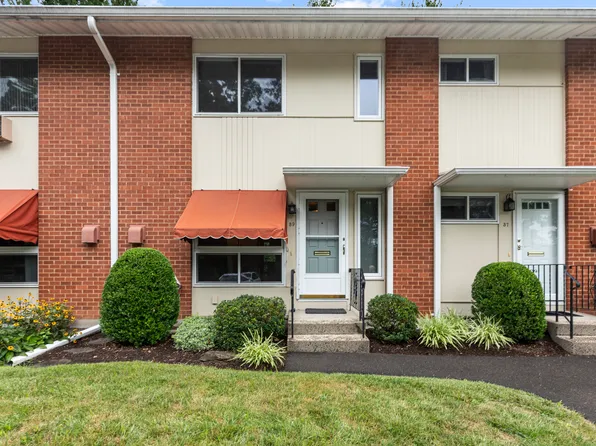 39 Centerbrook Road, Hamden, CT 06518