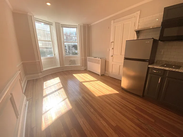 2629 N. Charles St — Photo 6