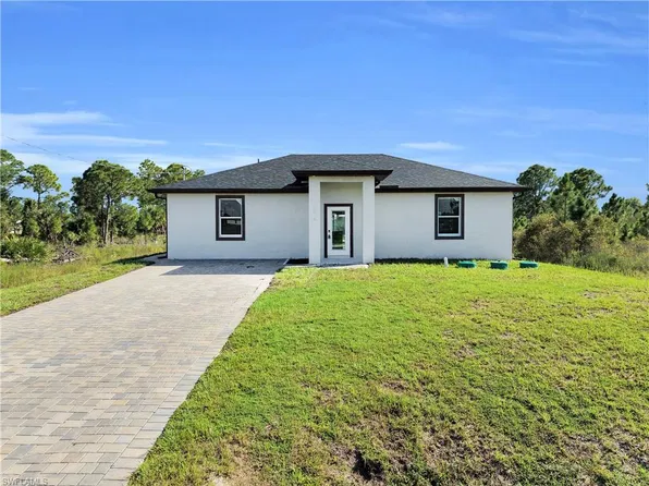 816 Palomino St E, Lehigh Acres, FL 33974