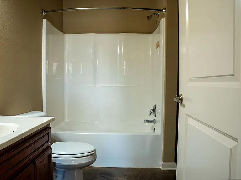 2400 MARKET PLAZA DRIVE — Photo 12