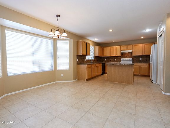 5th image of 9733 E Old Mission Ct