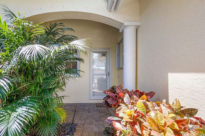 1st image of 164 Barefoot Cove