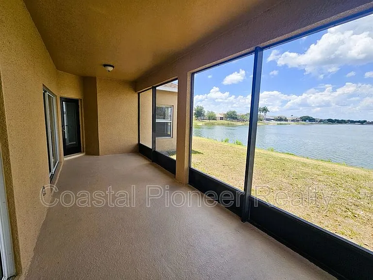 1824 Mira Lago Cir — Photo 35