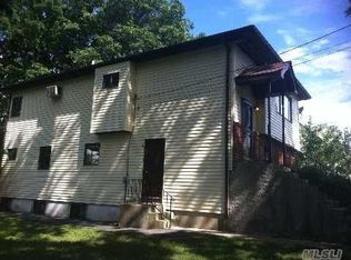 7 Bainbridge St, Roosevelt, NY 11575