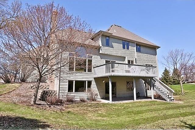2nd image of 5740 Pond Dr