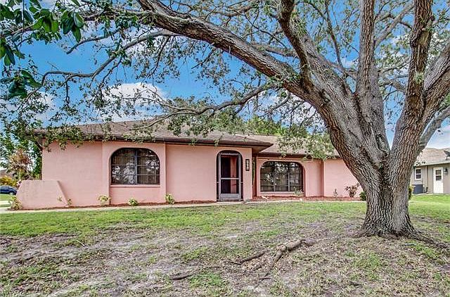 1st image of 3905 SW 26th Ave