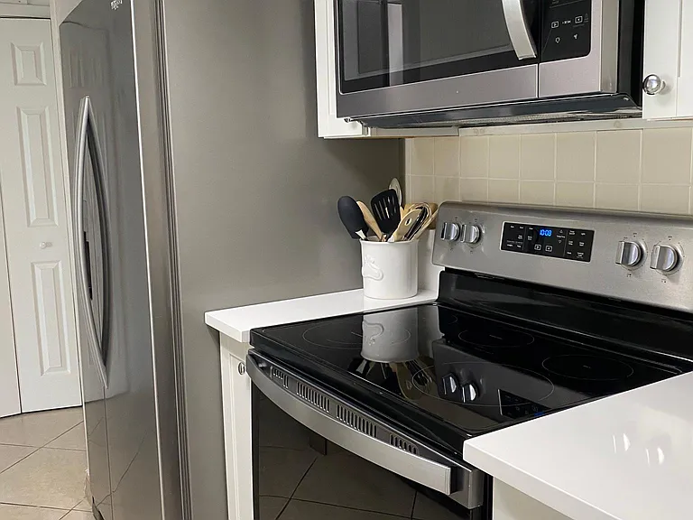 855 Dahlia Ln #307 — Photo 8