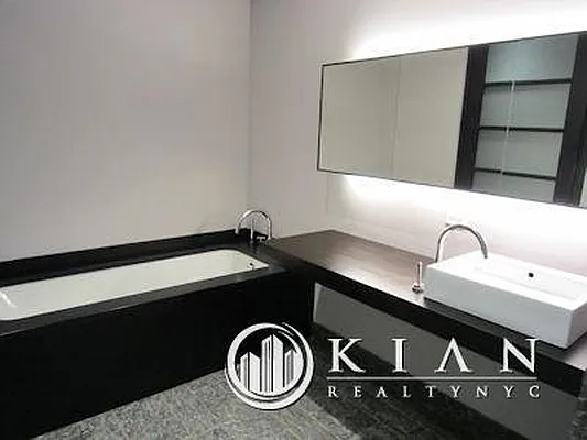 Rented by Kian Realty | media 3
