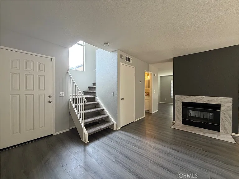 14610 Green River Rd — Photo 4