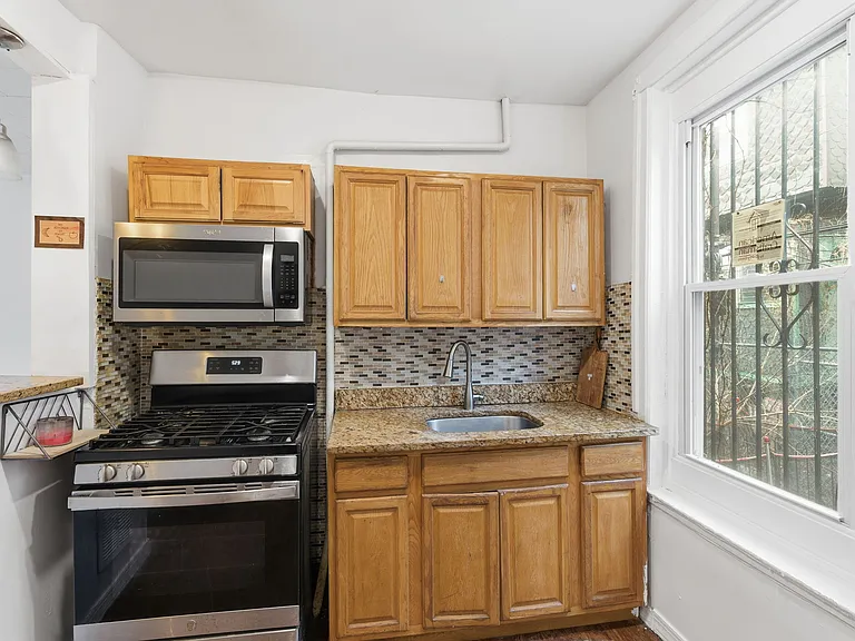 4120 N Darien St — Photo 9