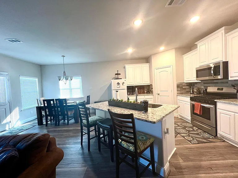 2817 Diamondback Dr — Photo 3