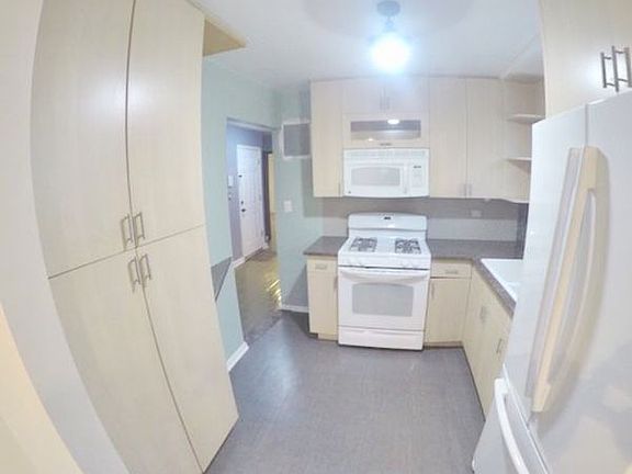 4th image of 3156 44th St #2