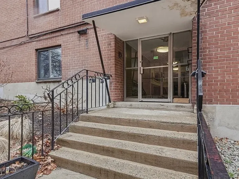 205 Kent St #18 — Photo 2