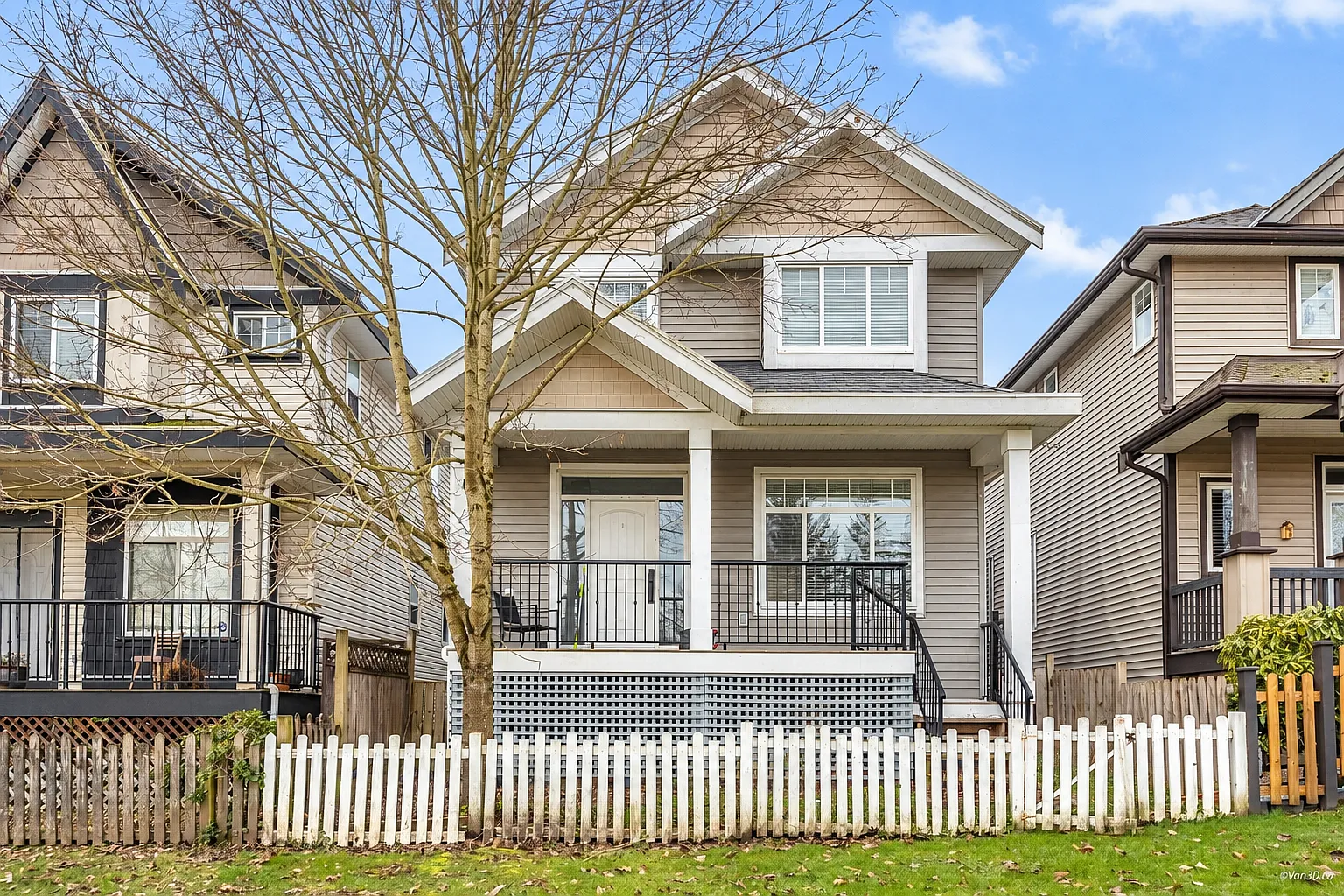 68a Ave, Surrey — Photo 1
