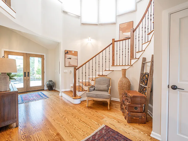 20 Shore Rd — Photo 46