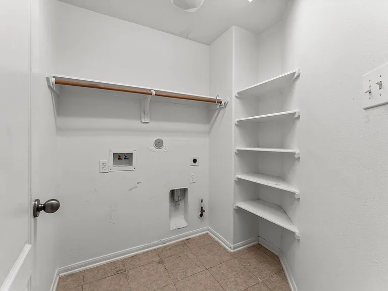 30218 Deleon Fields Dr — Photo 21