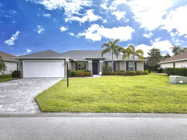 375 SW Vista Lake Dr