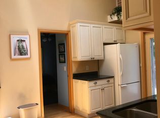 N2315 Geneva Oak Trl, Lake Geneva, WI 53147