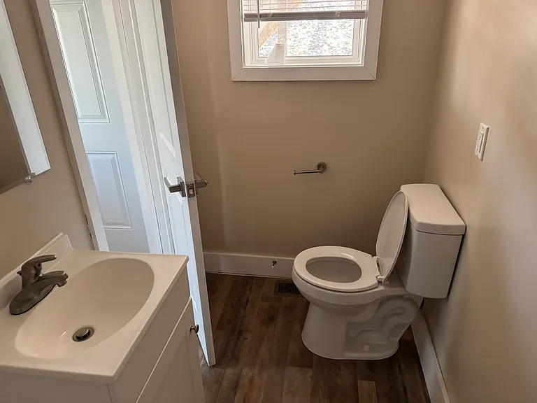 45 Charlotte St #2W — Photo 2