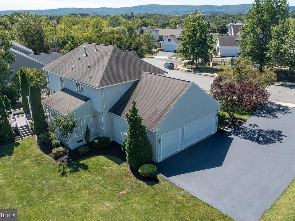 103 Bramblewood Ln, Douglassville, PA 19518 Zillow