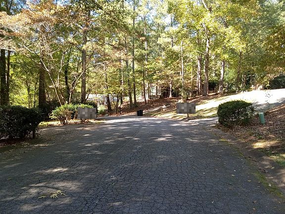5th image of 3900 Cedar Knoll Cir