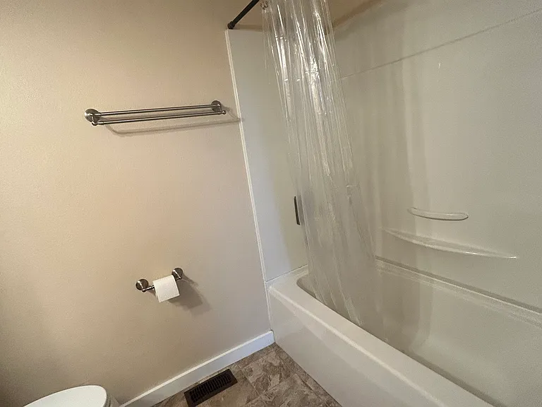 16403 NE 72nd Ave #103 — Photo 16