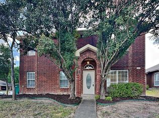 1017 Woodall Dr, Cedar Hill, TX 75104