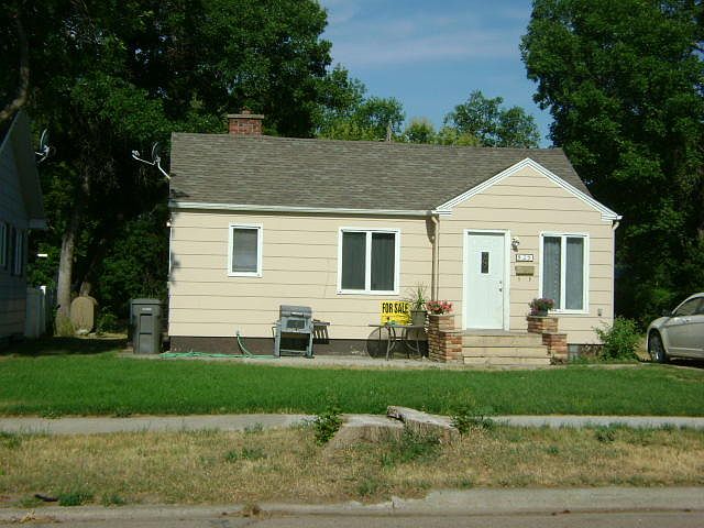 1st image of 525 Box Elder St