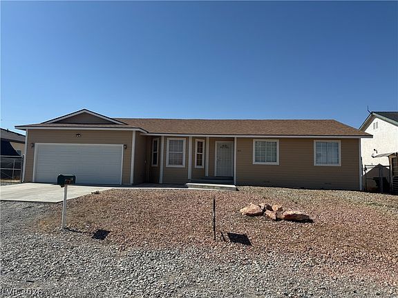 5th image of 851 Lone Pine Rd