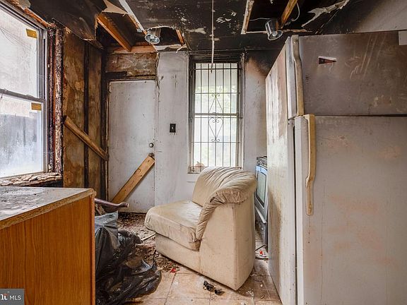 5th image of 2034 Manton St